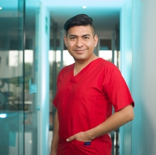 Dr. Gustavo Román Vistraín