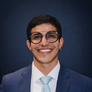 Dr. Manuel Perea Urrutia