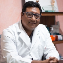 Dr. Luciano Coquis González