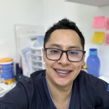 Dr. Arturo Reyna Rojas