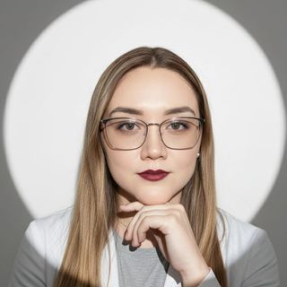 Dr. Claudia Carmona López