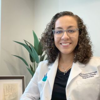 Ana Karenina Arana Parada