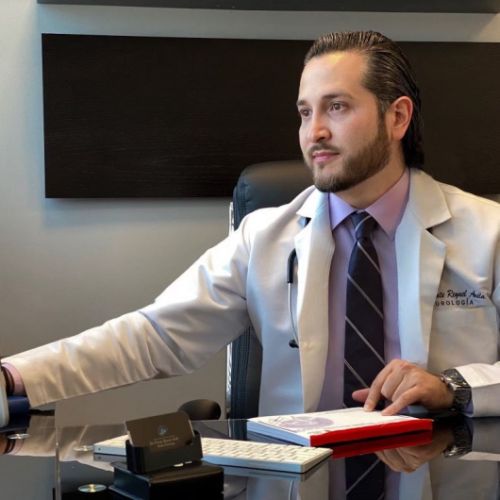 Dr. Vicente Reynel Avila