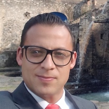 Dr. Julián Edgar Espino Santillán