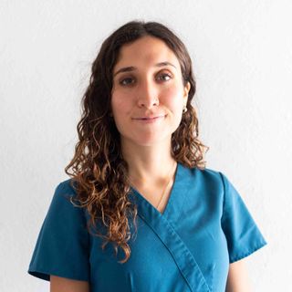 Dr. María Eugenia Izurieta Laris