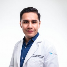 Dr. Pável Santana