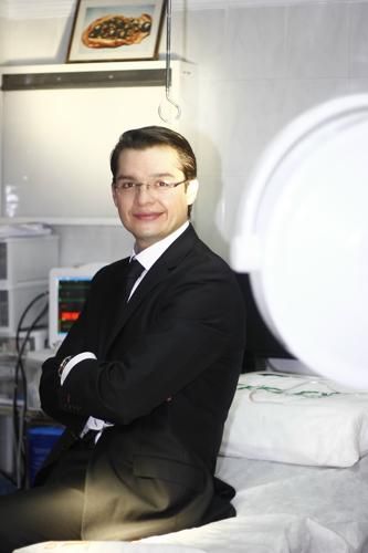 Dr. Ricardo Cerón Castillo