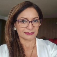Dr. Carmen Elías Salcedo