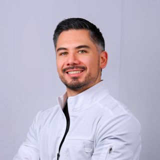Dr. Alejandro Hurtado Garmendia