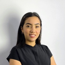 Dr. Vania Cázares García