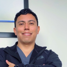 Dr. Julián Vargas Flores