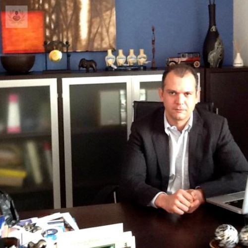 Dr. Luis Perez Gomez Davila