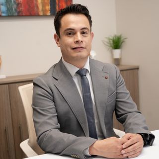 Dr. Gabriel Heredia