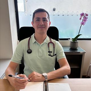 Dr. Josué Germán Junco Enciso