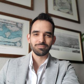 Dr. Alejandro Del Riego Ruiz