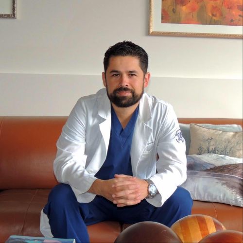 Dr. Johnatan Figueroa Padilla