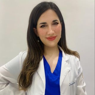 Dra. Camila Ortuz Lessa