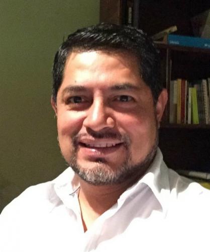 Dr. Victor Flota