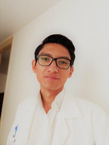 Dr. Abraham Hernández Chiu
