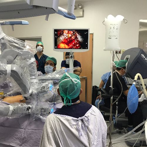 Dr. Gastón Ochoa León