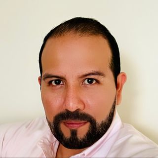 Dr. Uzziel Eleazar Ríos Manzanilla