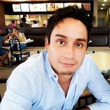 Dr. Adrian González