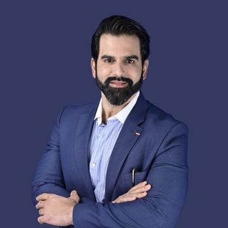 Dr. Rolando Ernesto Medina Robainas