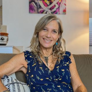 Dr. Claudia Brito Ballek