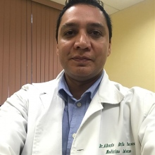 Dr. Alberto Avila Poceros