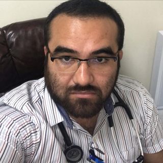 Dr. Mario Alexander López Cauich