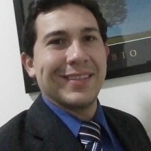 Dr. Carlos Igmar Chávez Flores