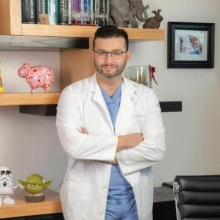 Dr. Erick Cázares Saucedo