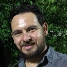 Dr. Alberto Chacón Flores
