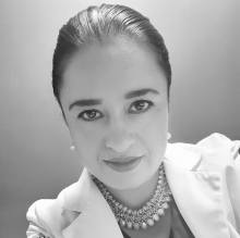 Dr. Claudia Holguín Gómez