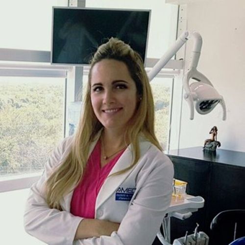 Dr. Mónica Dotres López Dotres