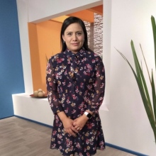 Dra. Claudia Flores Flores