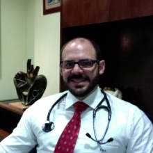 Dr. Enrico Macías Garrido