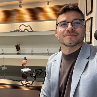 Dr. Eduardo Pamplona Ávila