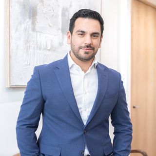 Dr. Víctor Abraham Navarro López