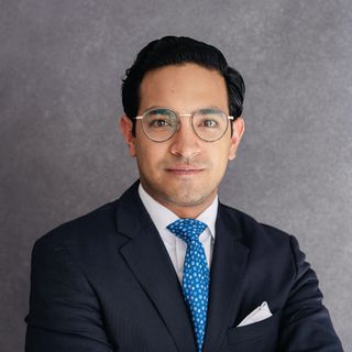 Dr. Fernando Minchaca Silva