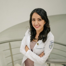 Dr. Elizabeth Vera